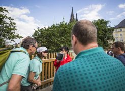 Tourists heading to Prague Castle